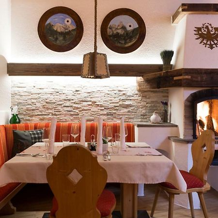 Gasthof Piburger See Hotel Оец Екстериор снимка