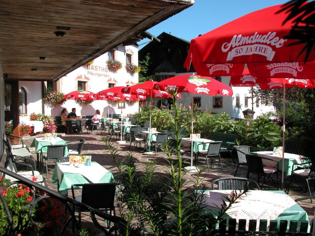 Gasthof Piburger See Hotel Оец Екстериор снимка