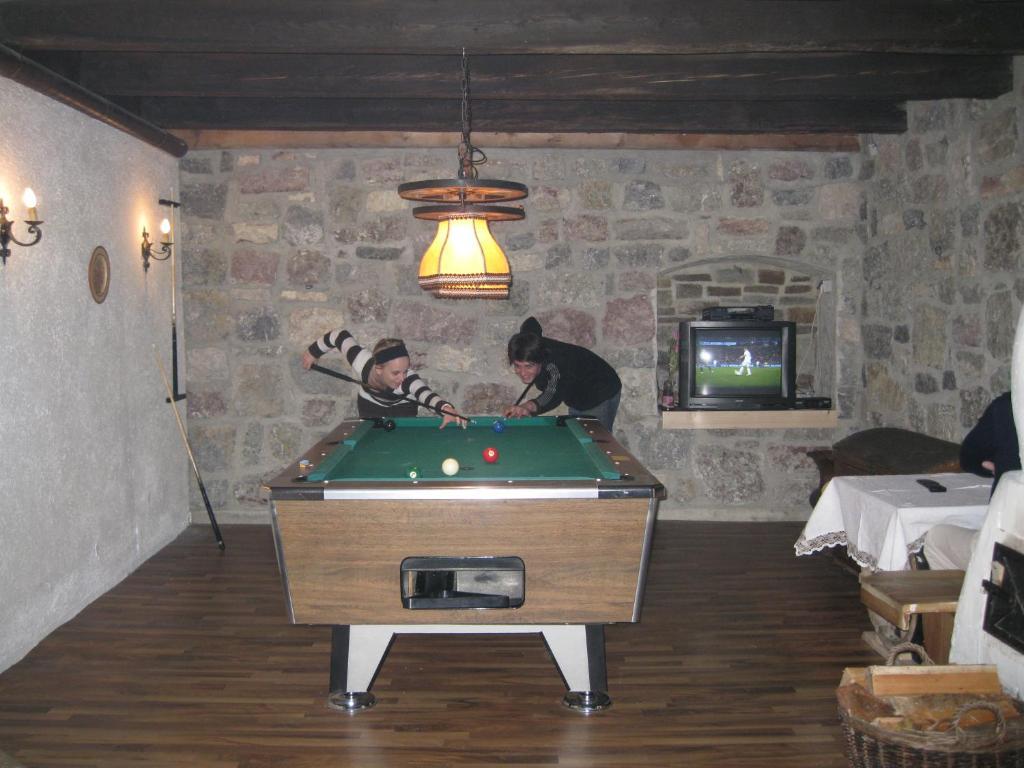 Gasthof Piburger See Hotel Оец Екстериор снимка