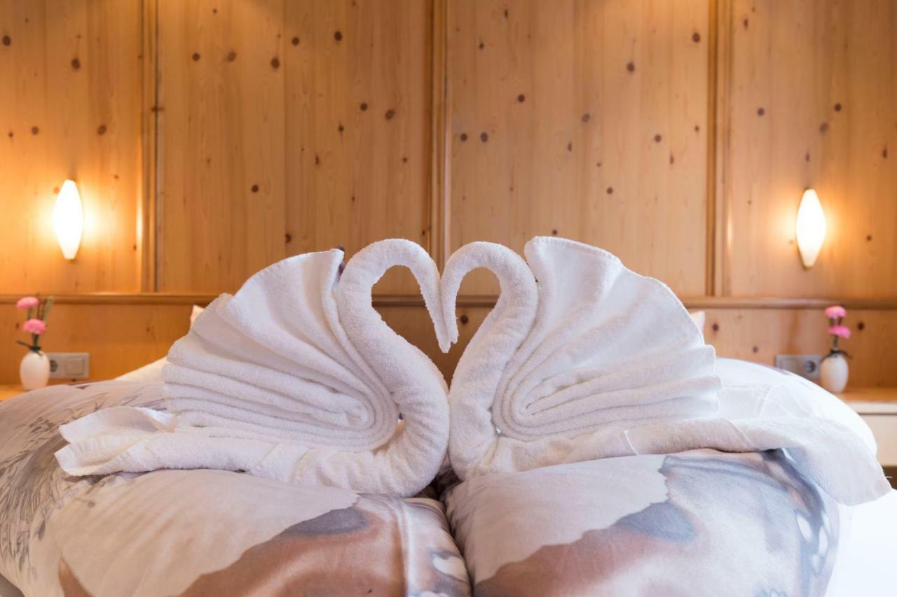 Gasthof Piburger See Hotel Оец Екстериор снимка