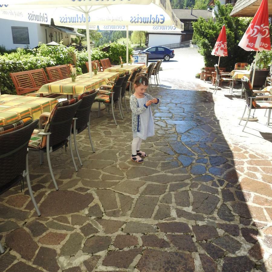 Gasthof Piburger See Hotel Оец Екстериор снимка